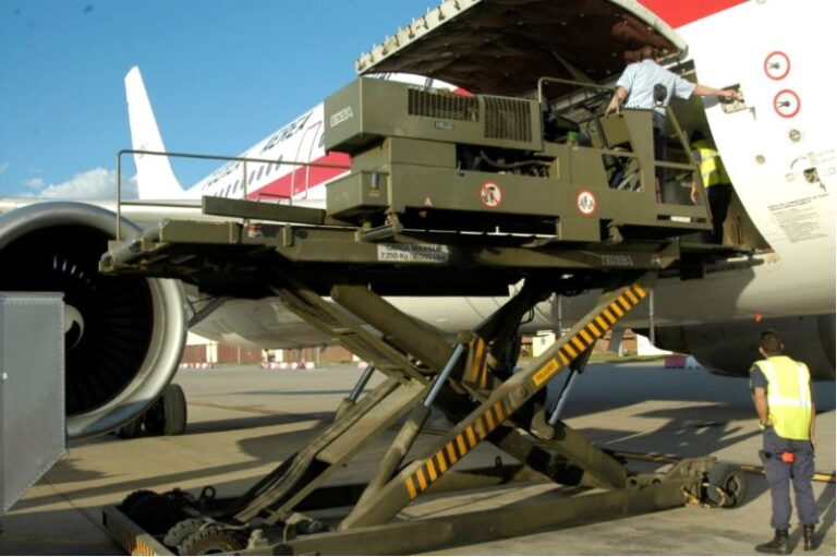 MC/TET-30 Cargo Loader - Aircraft Ground Support Equipment | The Deltic Group